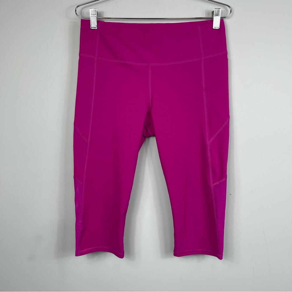 Athleta Dobby Be Free Knicker Crop Capri Leggings Magenta Pink Pants 446613 M - Picture 5 of 16